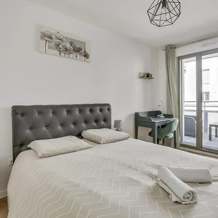 Apartment Superbe Avec Balcon Et Parking Proche Paris Saint-Denis (Seine-Saint-Denis)