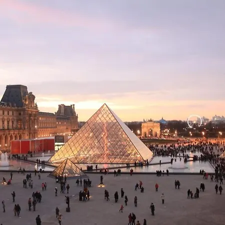 Superbe Avec Balcon Et Parking Proche Paris Apartment
